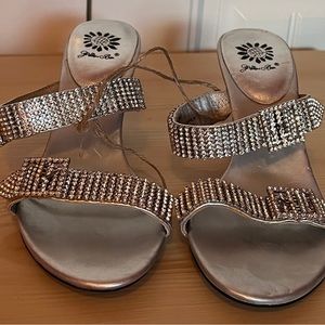 Yellow Box Globe Rhinestone Buckle Slides Mules Sandals Sz 6.5